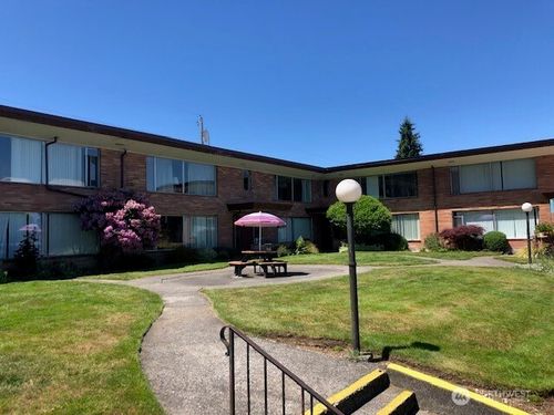 5-5120 Colby Ave, Everett, WA, 98203-3301 | Card Image