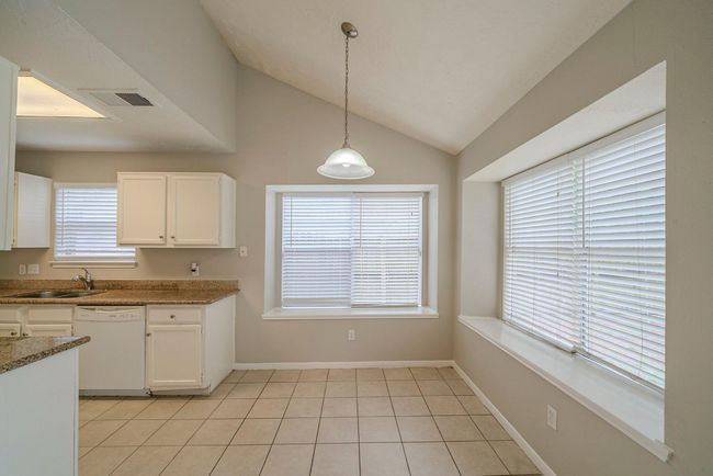 4011 Monteith Dr, House other with 3 bedrooms, 2 bathrooms and 2 parking in Spring TX | Image 5