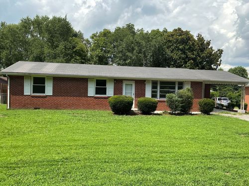 205 Old Trenton Rd, Clarksville, TN, 37040-6790 | Card Image