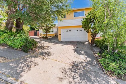 2907 Winchester Dr, Fairview, CA, 94541-5612 | Card Image