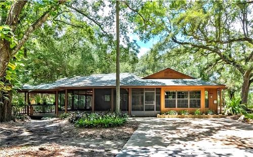 3350 25th St Sw, Vero Beach, FL, 32968-7704 | Card Image