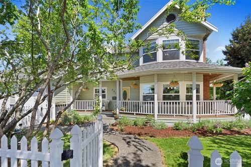 2219 Kibler Ave, Enumclaw, WA, 98022-2740 | Card Image