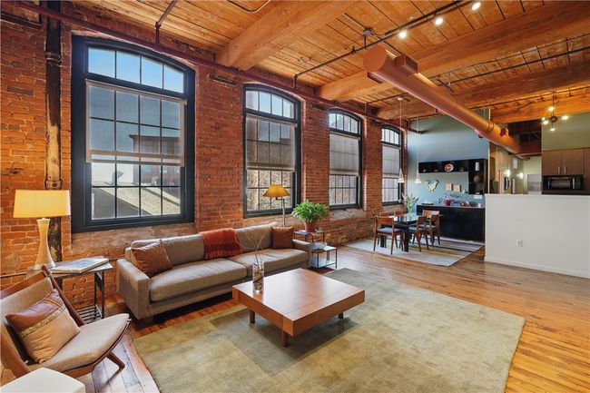 UNIT-403 - 14 Imperial Pl, Condo with 2 bedrooms, 1 bathrooms and 2 parking in Providence RI | Image 5