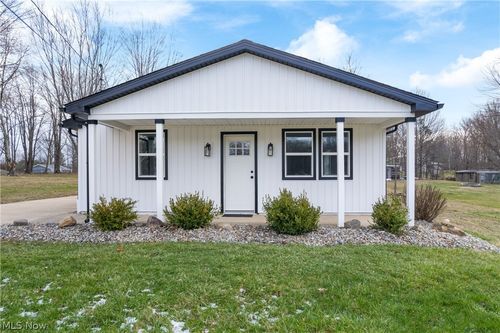 2351 Heston Dr, Lake Milton, OH, 44429-9629 | Card Image