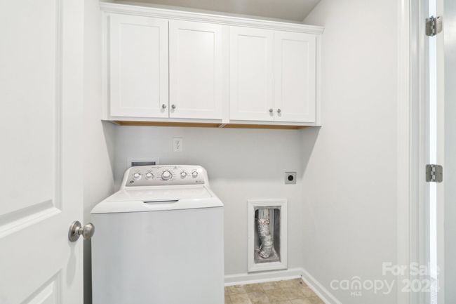 Laundry - Connects to primary closet | Image 32