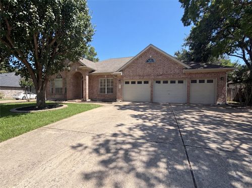 117 Brentwood Dr, Georgetown, TX, 78628-1015 | Card Image