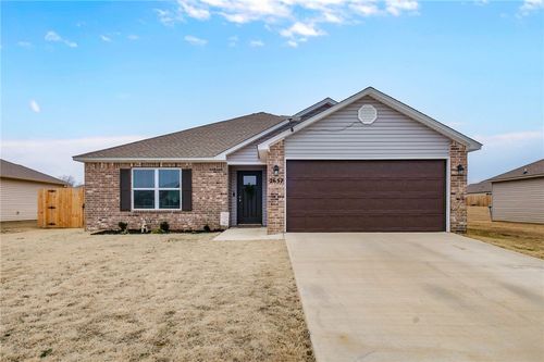 2657 Reynolds St, Pea Ridge, AR, 72751-5041 | Card Image