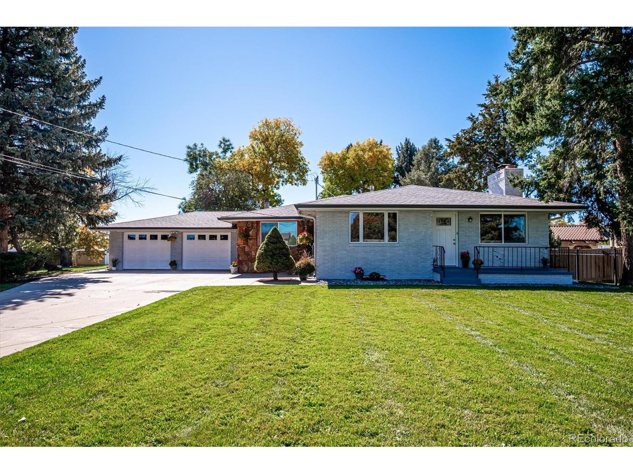 8690 W Jefferson Ave, For Sale in Lakewood - eXp Realty