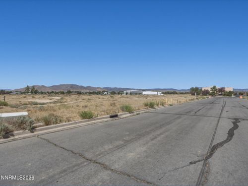 2559 Wildhorse Dr, Minden, NV, 89423-8932 | Card Image