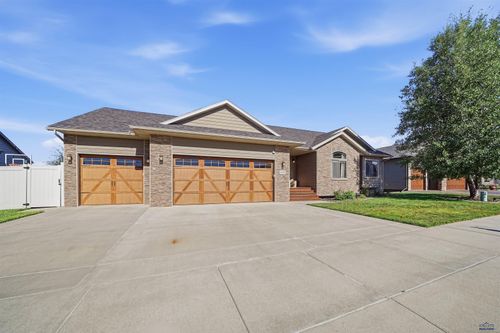 6436 Dunsmore Rd, RAPID CITY, SD, 57702-7028 | Card Image