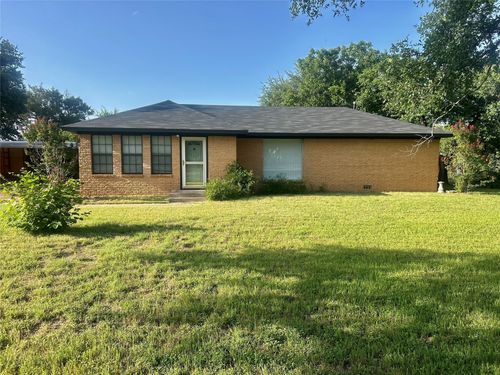 1121 E Coke St, Hamilton, TX, 76531-2427 | Card Image
