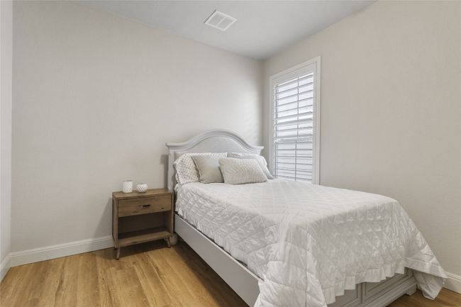 another secondary bedroom or could be an office | Image 18