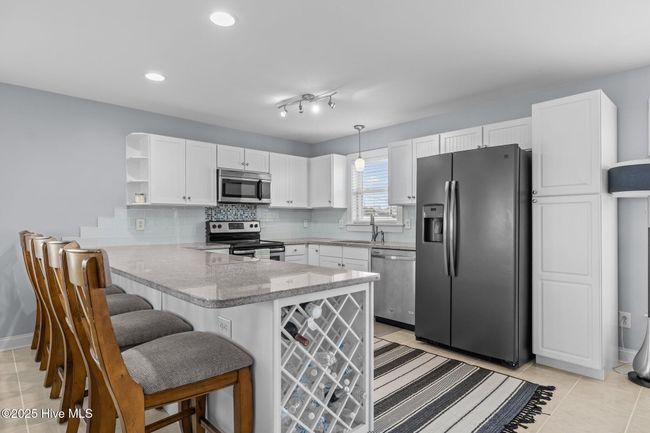 1 - 208 Beaufort Ave, Condo with 2 bedrooms, 3 bathrooms and null parking in Atlantic Beach NC | Image 26