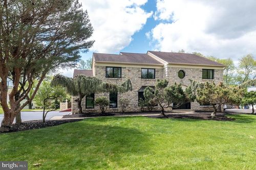 1608 Brittany Dr, Maple Glen, PA, 19002-3151 | Card Image