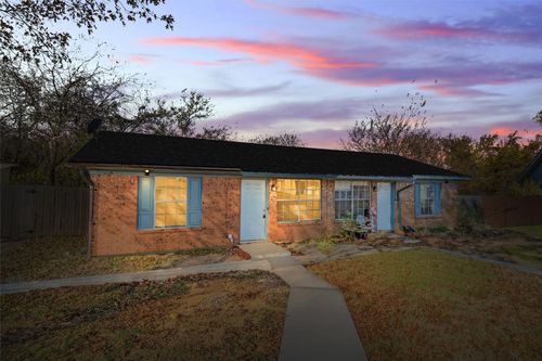 216 Pine Meadow Dr, Kennedale, TX, 76060-3261 | Card Image