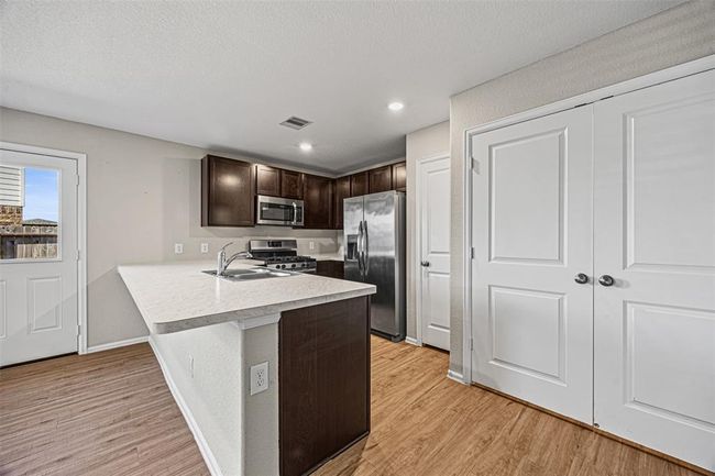 Kitchen | Image 8