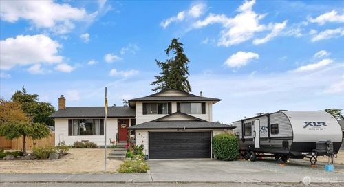 554 Nw Fairhaven Dr, Oak Harbor, WA, 98277-4480 | Card Image