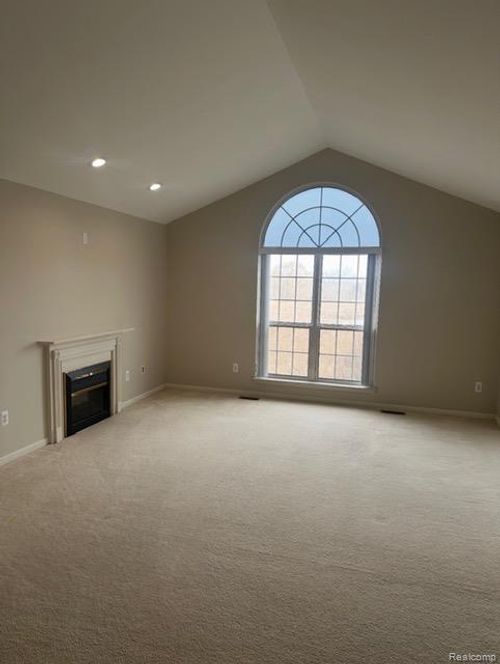 51615 Hale Ln, Chesterfield, MI, 48051-2343 | Card Image