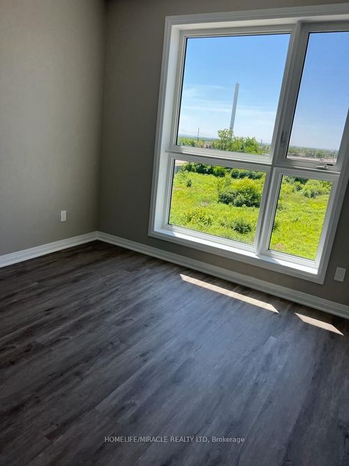 219-95 Dundas St W, Oakville, ON, L6M5N4 | Card Image