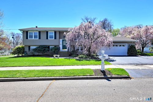 4 Dora Dr, East Haven, CT, 06513-1855 | Card Image