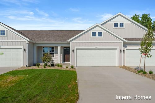 1533 N Village Cir, Kalamazoo, MI, 49009-6135 | Card Image