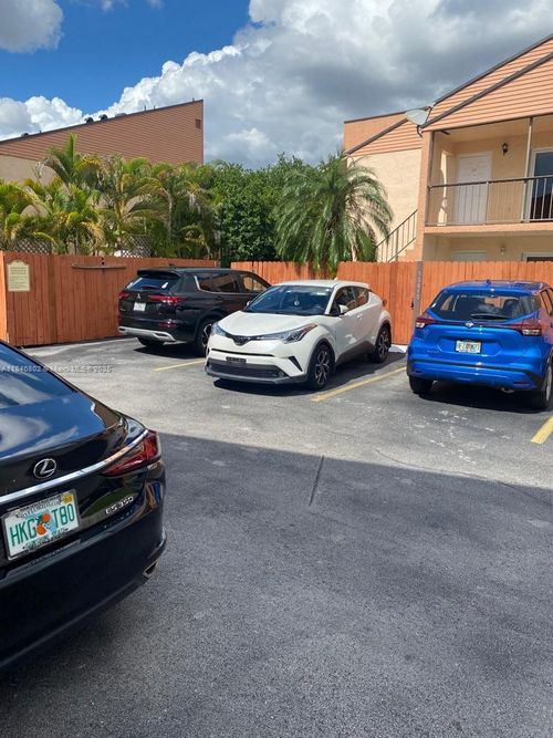 119-15617 Sw 86th Ter, Miami, FL, 33193-1217 | Card Image