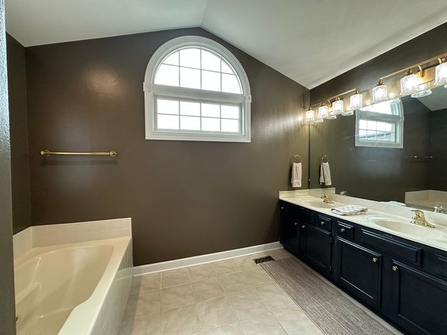 14609 Morningside Rd, Townhouse with 3 bedrooms, 3 bathrooms and 2 parking in Orland Park IL | Image 32