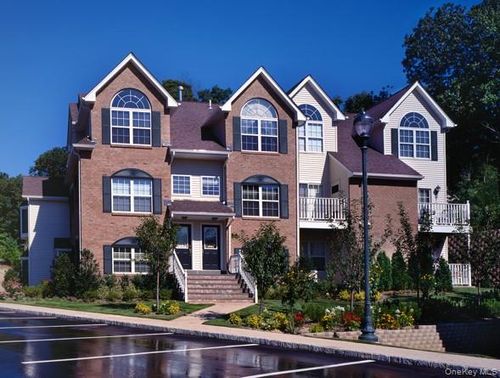44-44 Pinnacle Dr, Port Jefferson, NY, 11777-2085 | Card Image
