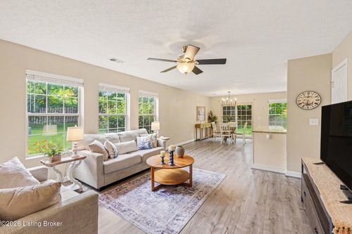 8622 Grand Neptune Dr, Louisville, KY, 40228-4208 | Card Image