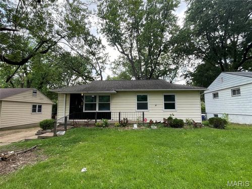 9871 Medford Dr, Saint Louis, MO, 63136-1943 | Card Image