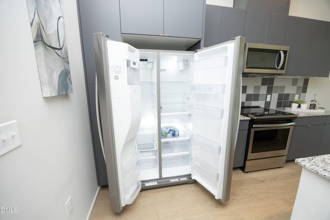 09Fridge | Image 9