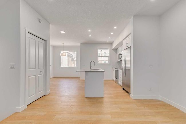 303 - 65 Belvedere Pt Se, Townhouse with 2 bedrooms, 3 bathrooms and 2 parking in Calgary AB | Image 6