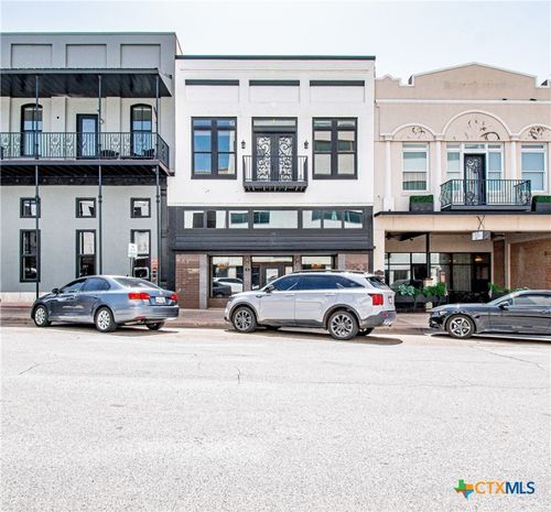 15 S Main St, Temple, TX, 76501-7631 | Card Image