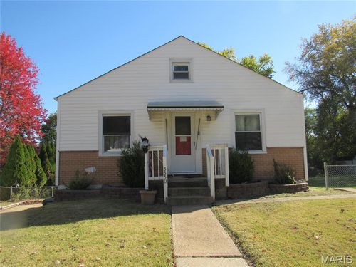 3550 Saint Christopher Ln, Saint Ann, MO, 63074-2803 | Card Image