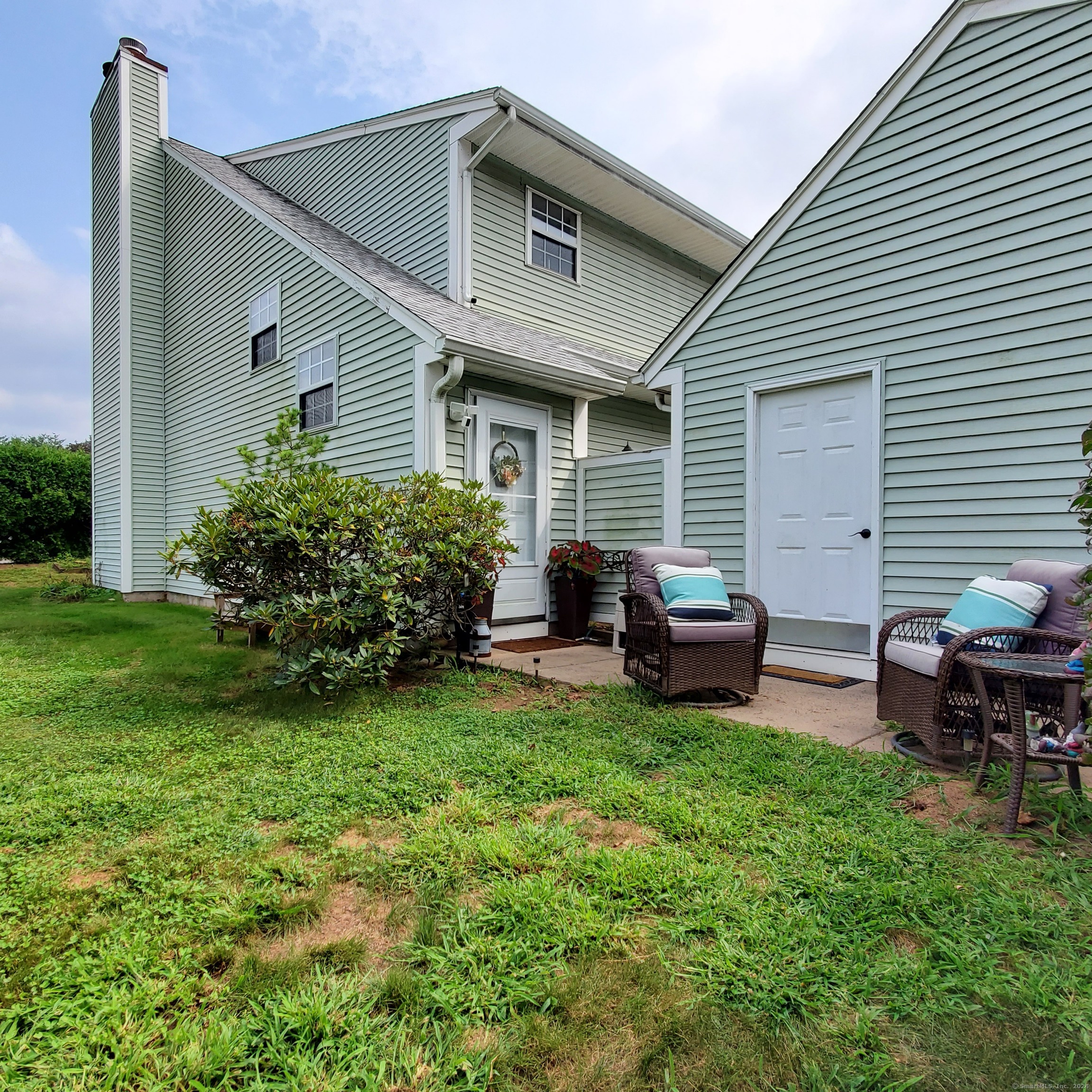 Misty Meadow Ln, South Windsor, CT 06074