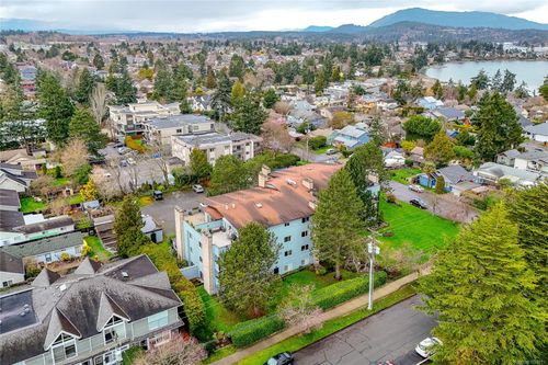 204-10160 Third St, Sidney, BC, V8L3B6 | Card Image