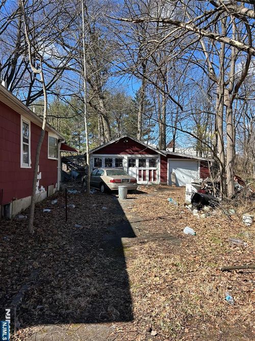 56 Burnet St, Livingston, NJ, 07039-5414 | Card Image