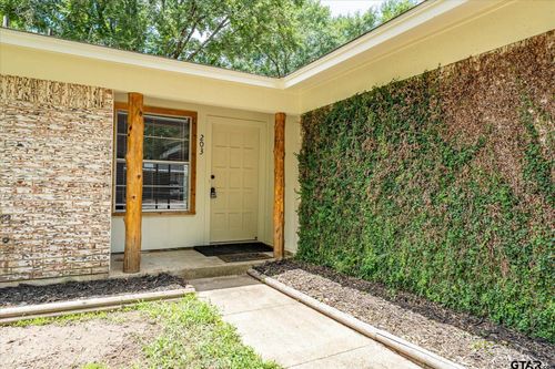 203 N Rainbow Dr, Whitehouse, TX, 75791-3301 | Card Image