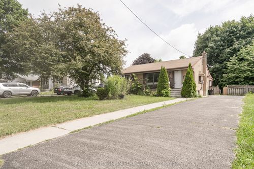 348 Winnipeg Blvd, London, ON, N5W4V2 | Card Image