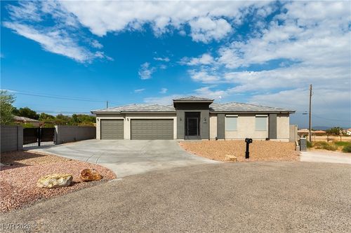 5680 N Park St, Las Vegas, NV, 89149-2306 | Card Image