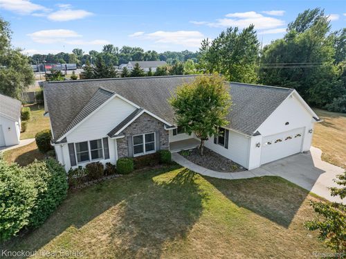 1045 Wels Ln, Vassar, MI, 48768-1166 | Card Image