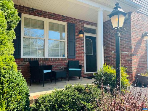 20 E Park View Dr, STAUNTON, VA, 24401-5697 | Card Image