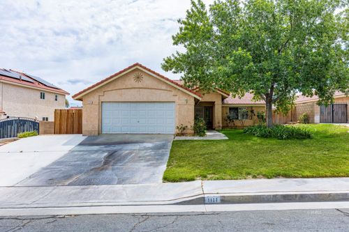 2122 S Del Rosa St, Ridgecrest, CA, 93555-7651 | Card Image