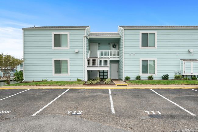 706 - 706 Lauderdale Dr, Condo with 2 bedrooms, 2 bathrooms and null parking in Rockport TX | Image 25