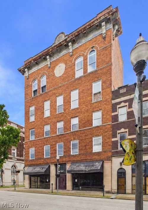 820 Market St, Parkersburg, WV, 26101-4600 | Card Image