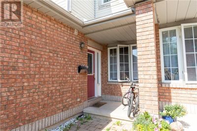 1089 Ballantyne Dr, Townhouse with 3 bedrooms, 4 bathrooms and 3 parking in Orléans ON | Image 2