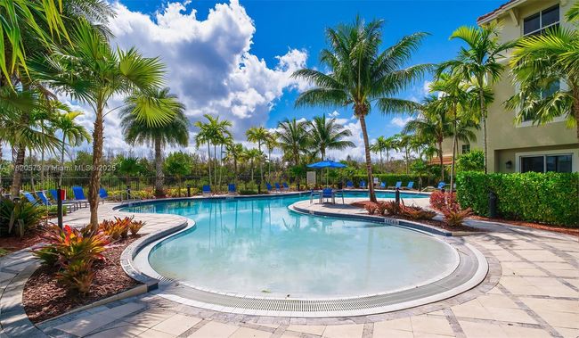 213 - 10170 Sw 7 Th St, Condo with 2 bedrooms, 2 bathrooms and null parking in Pembroke Pines FL | Image 47