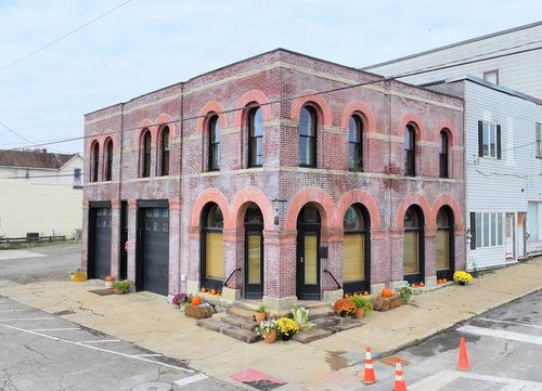 4 W Elm St, Butler, OH, 44822-8941 | Card Image