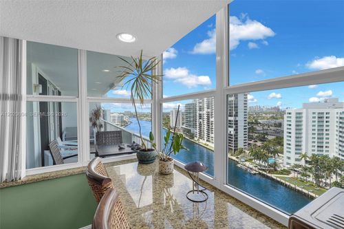 17e-2800 E Sunrise Blvd, Fort Lauderdale, FL, 33304 | Card Image