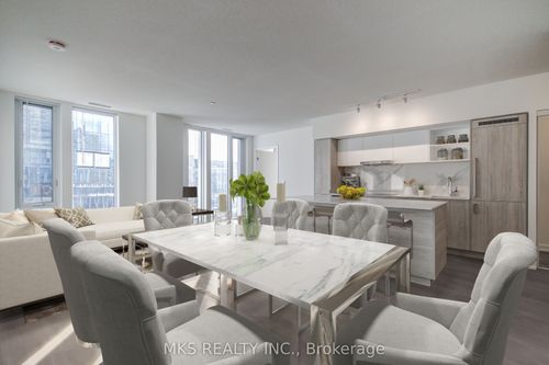 815-138 Downes St, Toronto, ON, M5E0E4 | Card Image